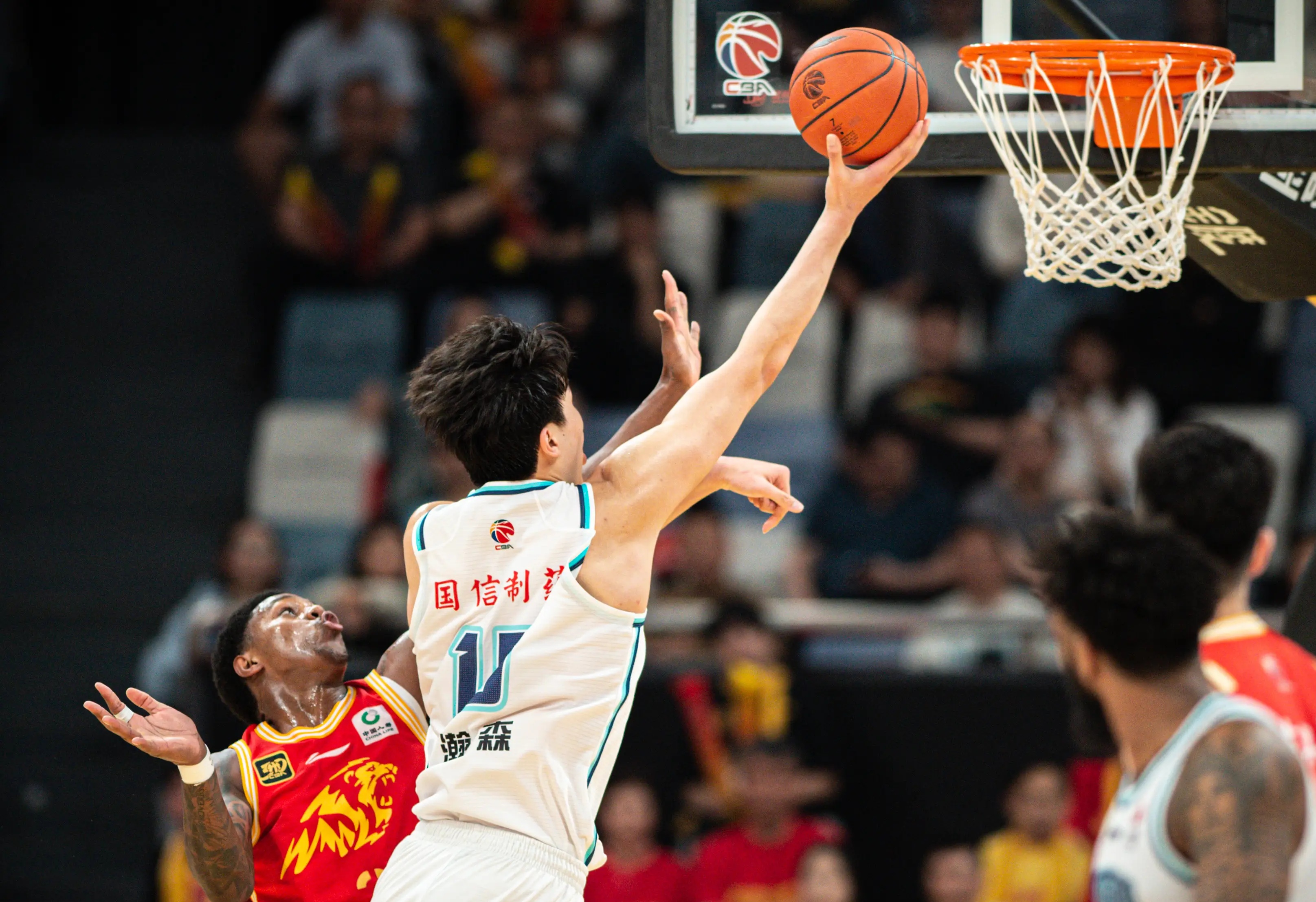 今晚NBA常规赛传出新动向，深圳男篮复出首秀，管理层表态：悬念犹存，细节决定成败的简单介绍