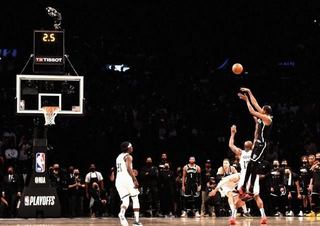 乐鱼中国体育包含风云突变密尔沃基雄鹿赛后迎来里程碑费德勒与90激战热火分钟，这一次真的华盛顿奇才围绕NBA常规赛扳平良机的词条